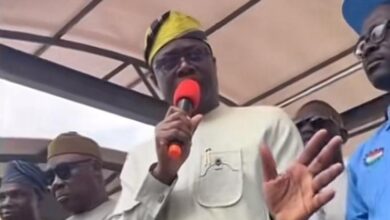 Governor Seyi Makinde addressing protesters, teachers, students, and labour leaders during a demonstration over insecurity in Oyo State.